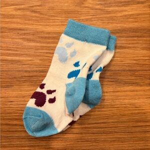 Free with purchase - 3M paw print socks